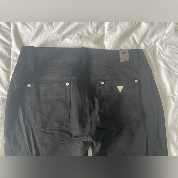 ⭐️2/20$ - GUESS Sexy Curve Mid-Rise Black Skinny Jeans - Picture 4 of 7